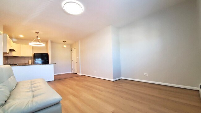 Foto del edificio - 6139 W Belmont Ave