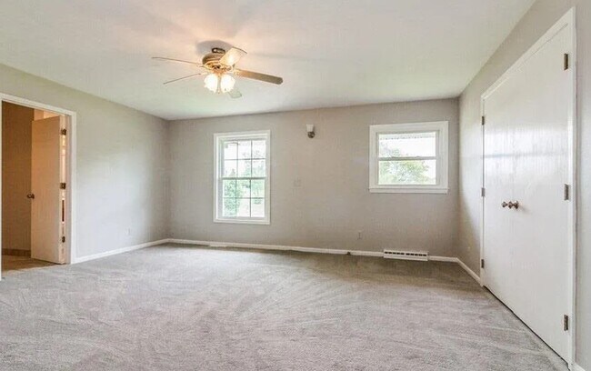 Foto del edificio - 8690 Olson Rd