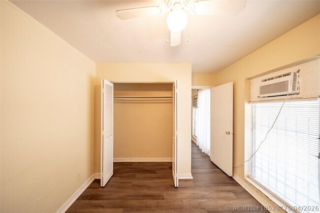 Foto del edificio - 420 NE 1st Ave.