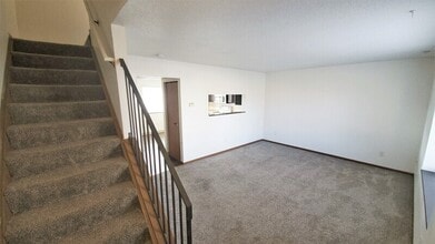 Building Photo - 412 N 18th Ave