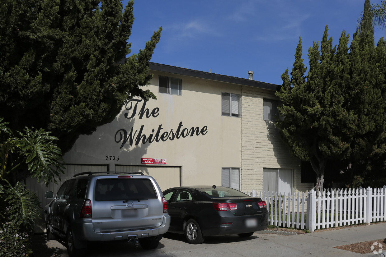 Building Photo - The Whitestone
