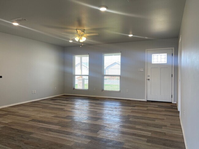 Foto del edificio - 3 bed 2 bath in Frenship ISD
