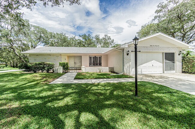 Foto del edificio - 8425 Eldridge Rd