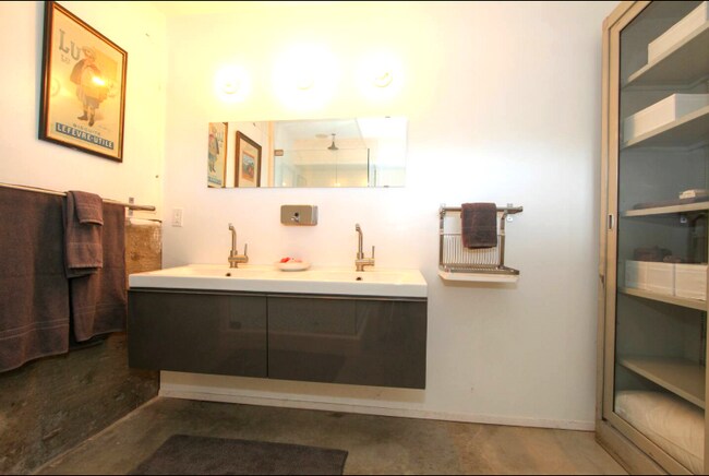 Foto del edificio - 8989 Barnett Valley Rd