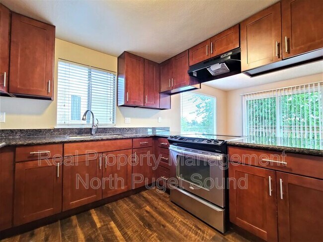 Building Photo - 226 N Stillaguamish Ave