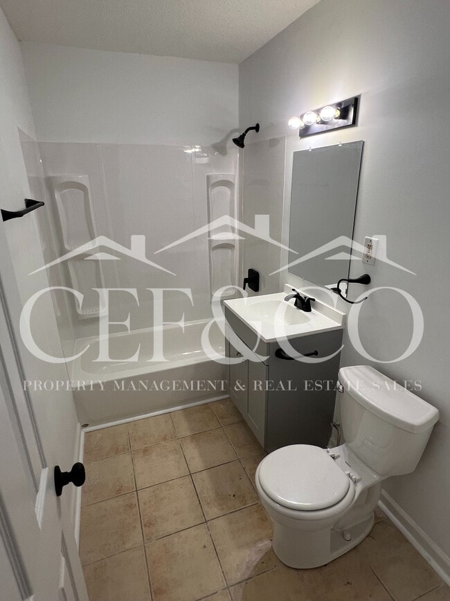 Foto del edificio - 427 Hawes Dr