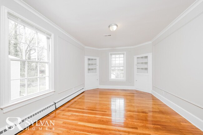 Building Photo - Carve Out a Great Life Here!