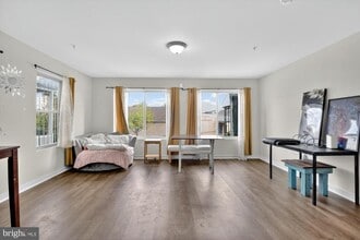 Building Photo - 602 N 43rd St