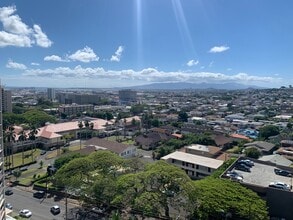 Building Photo - 2033 Nuuanu Ave