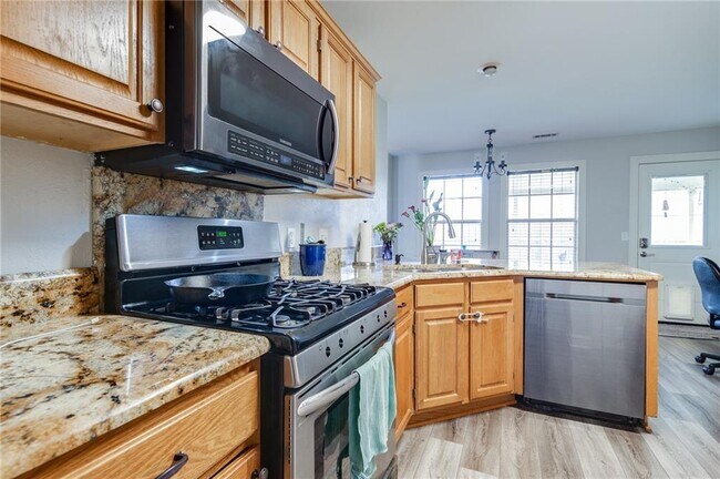 Building Photo - 3110 Magnolia Pl
