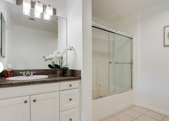 Building Photo - 3740 Santa Rosalia Dr