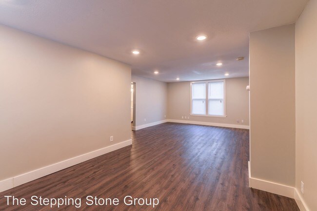 Building Photo - 2725 Hennepin Ave