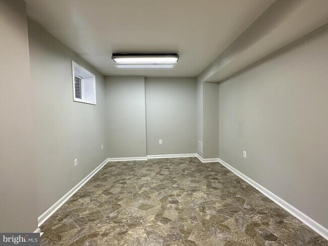 Foto del edificio - 102 Ridge Ct