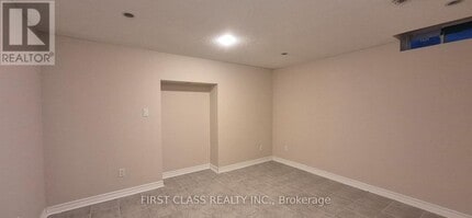 Building Photo - 2213 Rodick Rd
