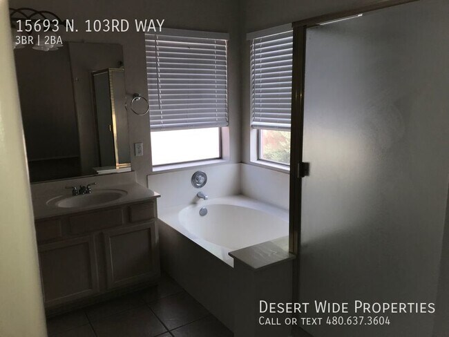 Foto del edificio - 15693 N 103rd Way