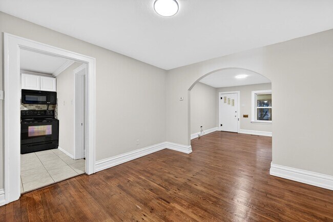 Foto del edificio - 6135 Newport Ave