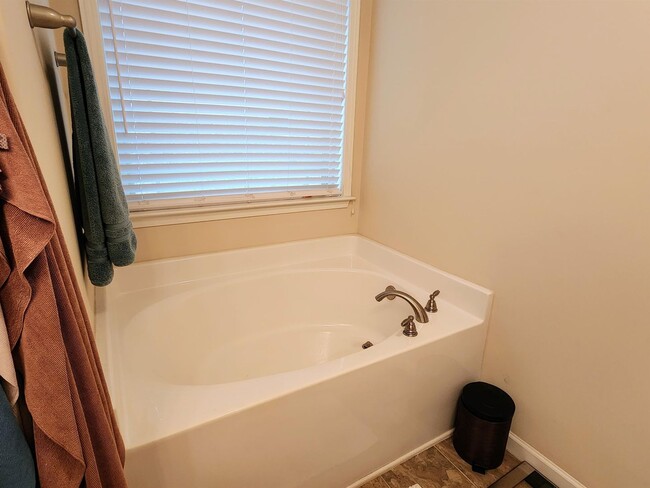 Photo - 612 Sandstone Dr House