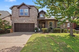 Building Photo - 2412 Lynbridge Dr