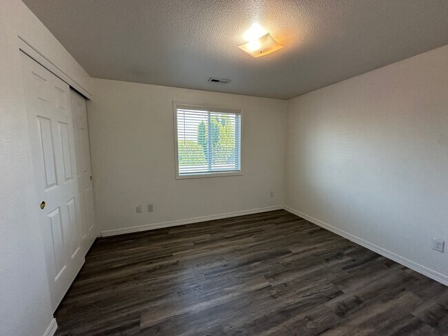 Foto del edificio - West Pasco 3 beds, 2 bath