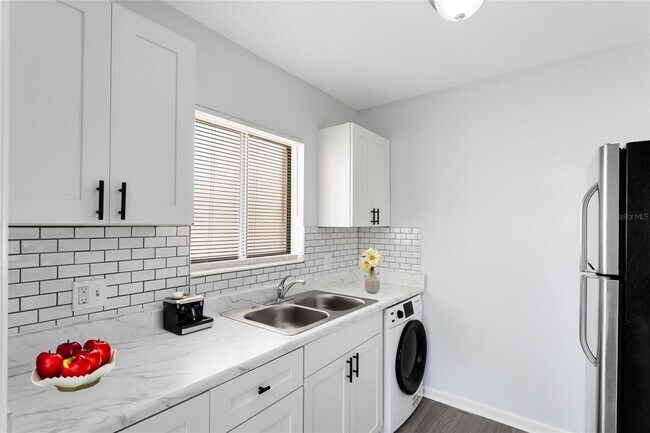 Foto del edificio - 2000 15th Ct NW