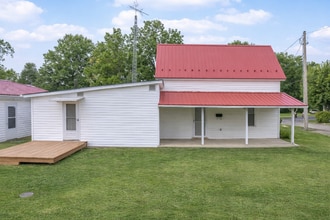Building Photo - 1496 Morris St
