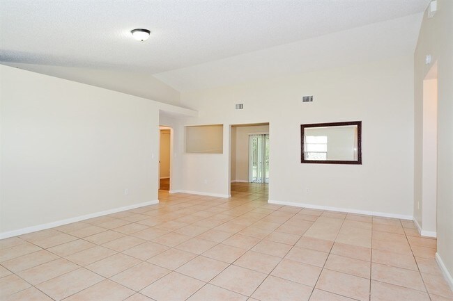 Building Photo - 361 Las Palmas St