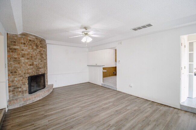 Foto del edificio - 2 bedroom 1 bathrooms