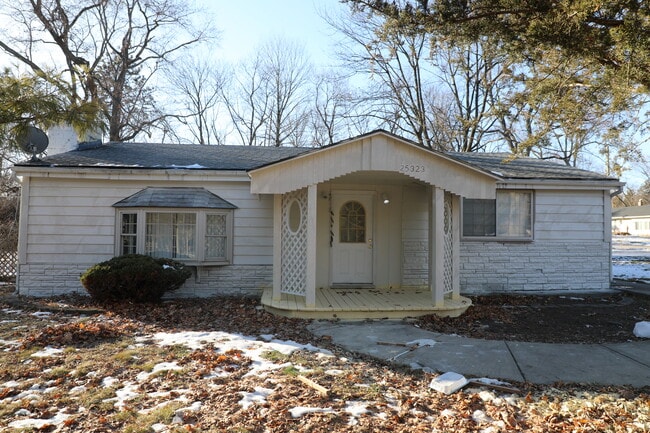 Building Photo - 25323 Orchard Lake Rd