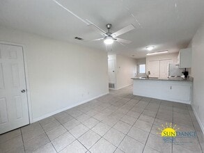 Building Photo - 237 Lindberg St