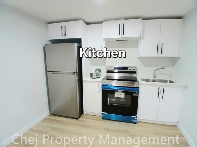Photo du bâtiment - 16519-16520 20 Ave SW