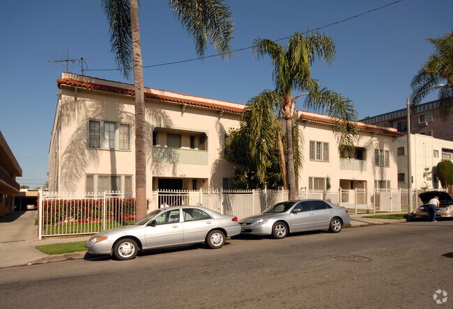 Building Photo - 1323 N. Kingsley Dr.