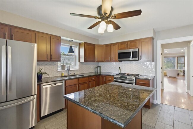 Foto del edificio - 3018 N Whipple St