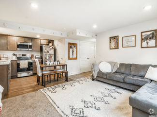 Building Photo - 237 S Chardonnay Cir