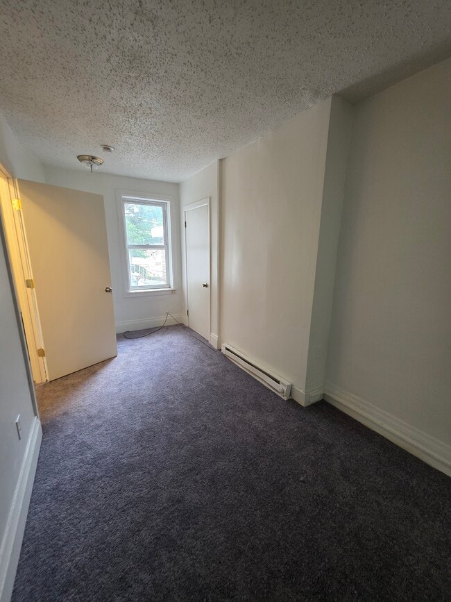 Building Photo - 708 Swede St