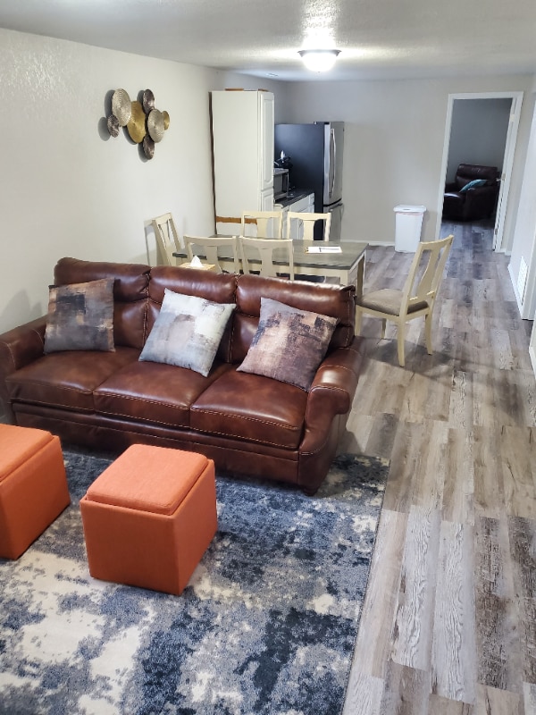 Foto principal - 6863 Chippewa Rd