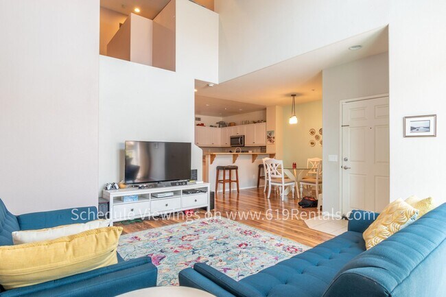 Foto del edificio - Beautiful 3 Bedroom, 2 Bath Townhouse with 2 car garage