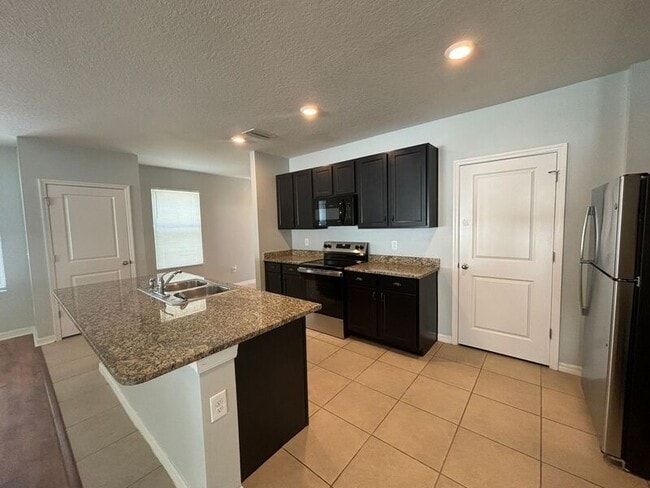Building Photo - 5006 Willow Breeze Wy