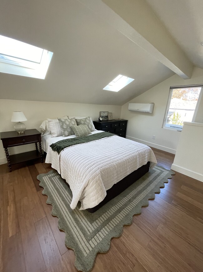 Loft bedroom with queen bed - 2871 3rd Ave