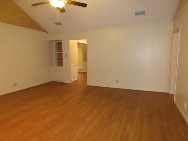 Foto del edificio - South Tyler! Spacious 3 Bedroom, 2 Bath