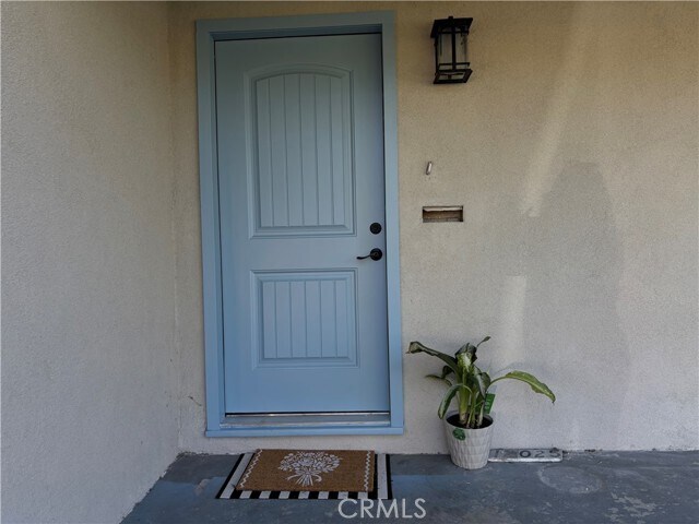 Foto del edificio - 15025 Roseton Ave