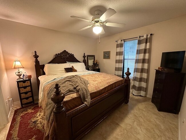 Building Photo - Cute 2 Bedroom 2 Bathroom 2 Car Garage Tow...