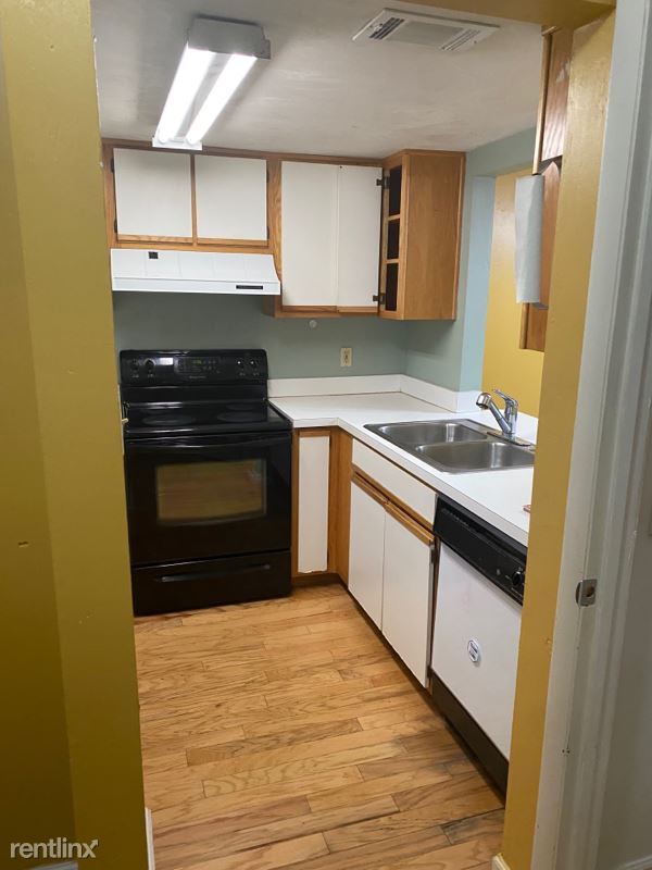 Building Photo - 2 br, 2.5 bath Townhome - 1497 Live Oak Dr
