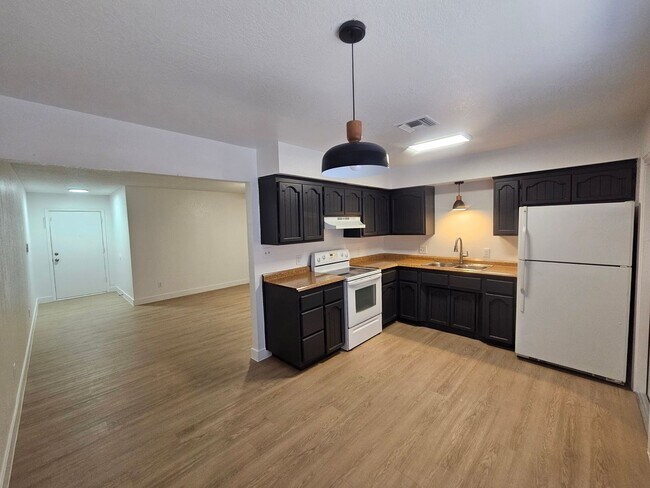 Foto del edificio - 4532 E Caballero Cir