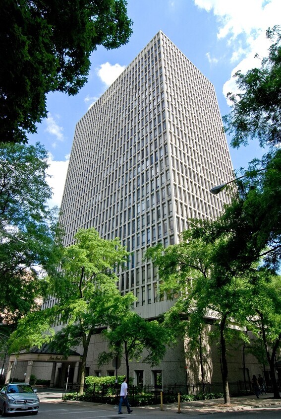 Foto principal - 1 E Scott St