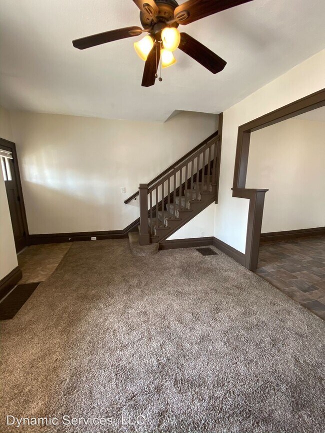 Foto del edificio - 422-424 W 12th St