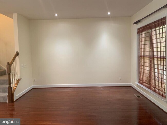 Foto del edificio - 14836 Potomac Branch Dr