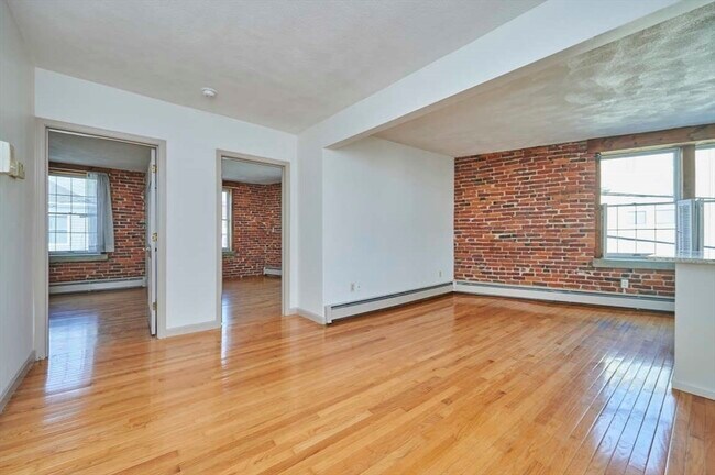 Foto del edificio - 75 Summer St