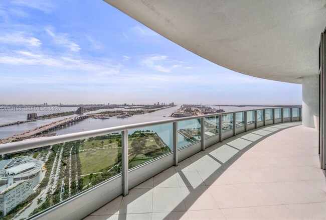 Foto del edificio - 900 Biscayne Blvd