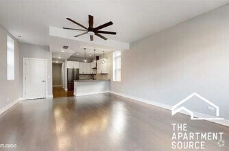 Building Photo - 3253 N Elston Ave