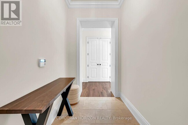 Building Photo - 183 Wellington St W